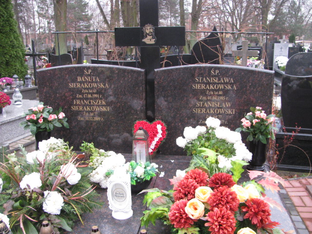Grób Franciszek Sierakowski