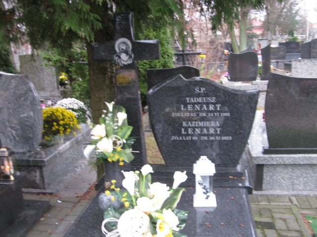 Grób Tadeusz Lenart